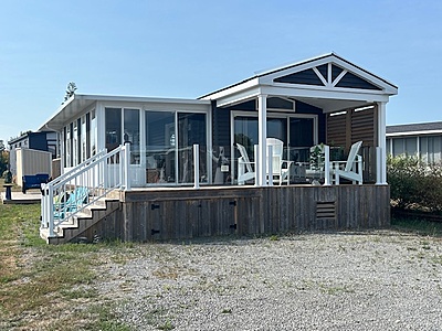 NEW WATERVIEW LISTING AT PEBBLE BEACH! Site #1012- 2016 Northlander Escape- 2 bed