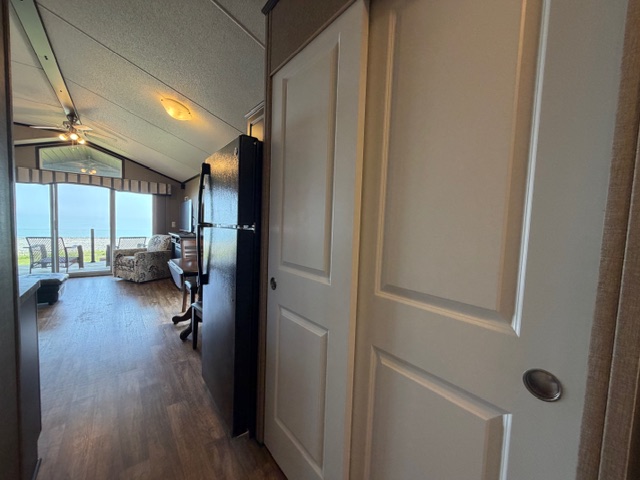 Site #1037-WATERFRONT-2016 Northlander  EscapE- 2 bed