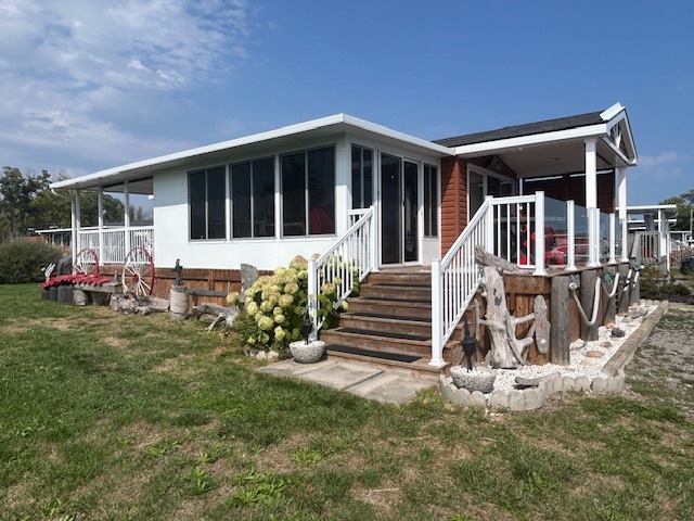 NEW LISTING-BEACH VIEW, Pebble Beach, 2016 Northlander Reflection, 12'X44', 2 bed NEW LISTING-BEACH VIEW, Pebble Beach, 2016 Northlander Reflection, 12'X44', 2 bed