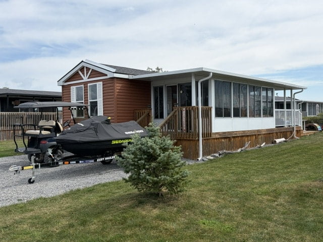 SITE #1104- 2017 NORTHLANDER REFLECTION-3 BED-PEBBLE BEACH, WATERVIEW