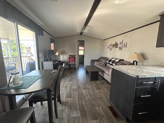 Site #1108-Northlander Reflection- Beach View-2 bed/quad bunks Site #1108-Northlander Reflection- Beach View-2 bed/quad bunks