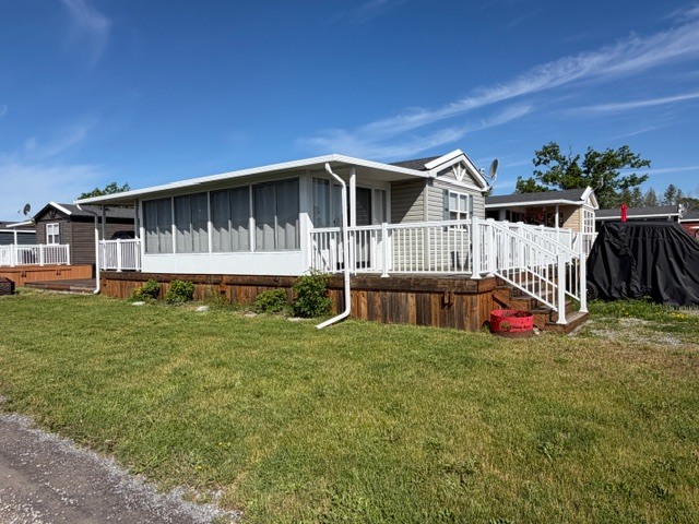 NEW PRICE REDUCTIONI!! Site# 1201, 2016 Northlander Reflection, Pebble Beach- 2 bed