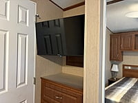 NEW LISTING! SITE #121-2010 NORTHLANDER ESCAPE, 12'X38', 2 BED- MAIN PARK NEW LISTING! SITE #121-2010 NORTHLANDER ESCAPE, 12'X38', 2 BED- MAIN PARK