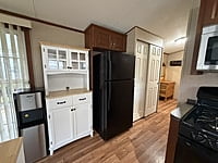 NEW LISTING! SITE #121-2010 NORTHLANDER ESCAPE, 12'X38', 2 BED- MAIN PARK NEW LISTING! SITE #121-2010 NORTHLANDER ESCAPE, 12'X38', 2 BED- MAIN PARK