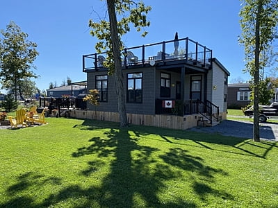Site #1330 - 2019 Pebble Beach Deck Top Escape 40CK - By The Woods