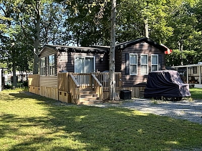 Site #200-Main Park- 2021 Northlander Reflection 38CK
