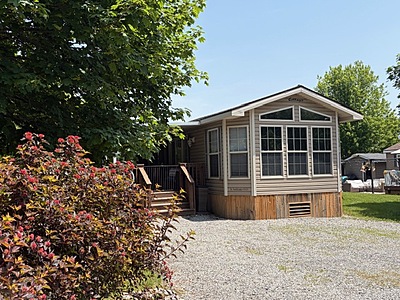 NEW LISTING!! SITE #492-2009-Northlander Cottager-Limestone South-2 bed, 39'X14'