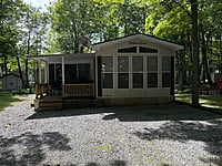 NEW LISTING-SITE #206-2005 NORTHLANDER COTTAGER CLASSIC-14'x39'-2 BED