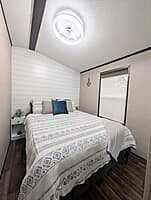 SITE #220 -WOW!!! MAKE AN OFFER!! -2013 Northlander Reflection-12'x35'- 2 bed-Main Park SITE #220 -WOW!!! MAKE AN OFFER!! -2013 Northlander Reflection-12'x35'- 2 bed-Main Park