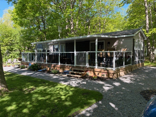 Site #221- 2007 Northlander Escape- 2 bed-FEES PAID TILL AUGUST 31ST!!!Main Park