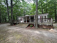 Site #230- 2004 Northlander Cottager 40FK - Main Park Site #230- 2004 Northlander Cottager 40FK - Main Park