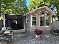 SPACIOUS 1 BEDROOM WITH DEN- LARGE SITE- Site #250, 2012 Northlander Cottager-  1 Bed with Den- Main Park