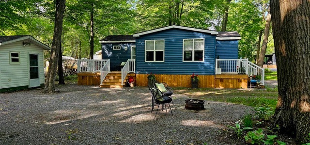 Site #251- 2023 Northlander Reflection-1 1/2 wide-2 bed Main Park