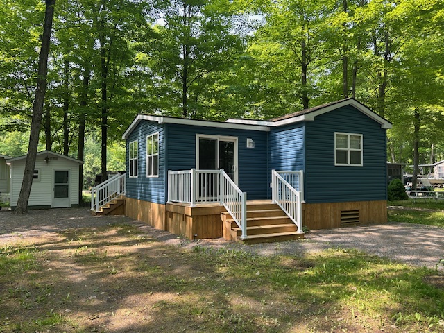 Amazing Opportunity! Site #251- 2023 Northlander Reflection, 2 bed, quad bunks, Main Park