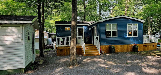 Site #251-2023 Northlander Reflection- 2 bed, quad bunks Site #251-2023 Northlander Reflection- 2 bed, quad bunks