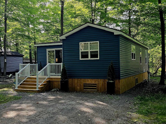 Site #251-2023 Northlander Reflection- 2 bed, quad bunks Site #251-2023 Northlander Reflection- 2 bed, quad bunks