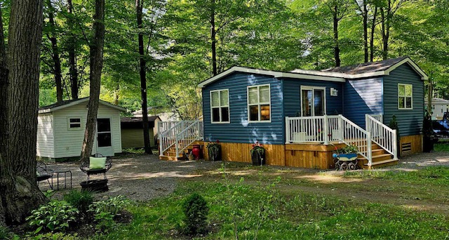 Site #251-2023 Northlander Reflection- 2 bed, quad bunks