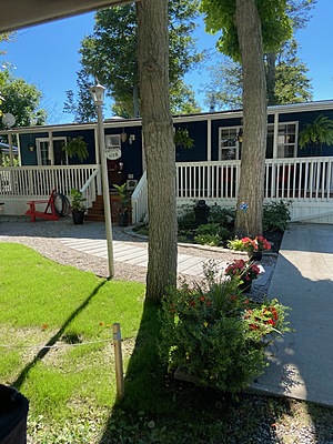 Site 411B- 2007 Northlander Meadowbrook-42'X24'- Limestone North Extended Season