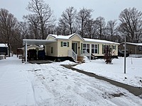 EXTENDED SEASON Site #449- 2010 Northlander Meadowbrook, 2 bed +office,