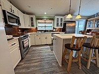 EXTENDED SEASON Site #449- 2010 Northlander Meadowbrook, 2 bed +office,