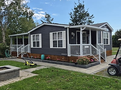 SITE #49 - 2014 NORTHLANDER ESCAPE, 12'X36' PLUS 12'X18' ADDITION-1 1/2 WIDE, 2 BED- MAIN PARK