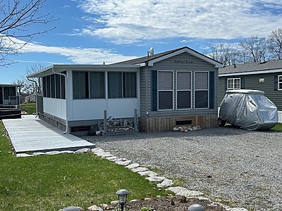 Site # 532- 2008 Northlander Escape, 34'X12', 2 bed, Limestone South