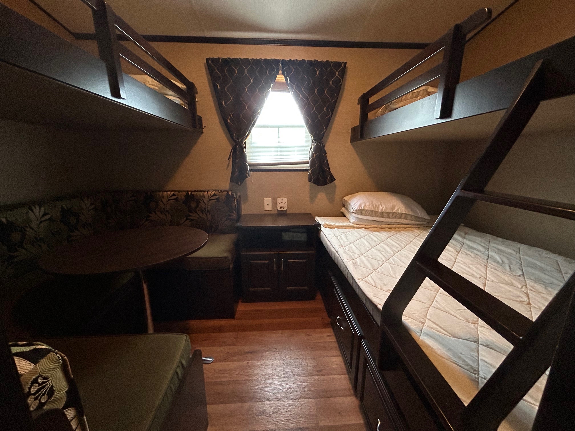 Site #539 Northlander Escape-2 bed- Limestone South Site #539 Northlander Escape-2 bed- Limestone South