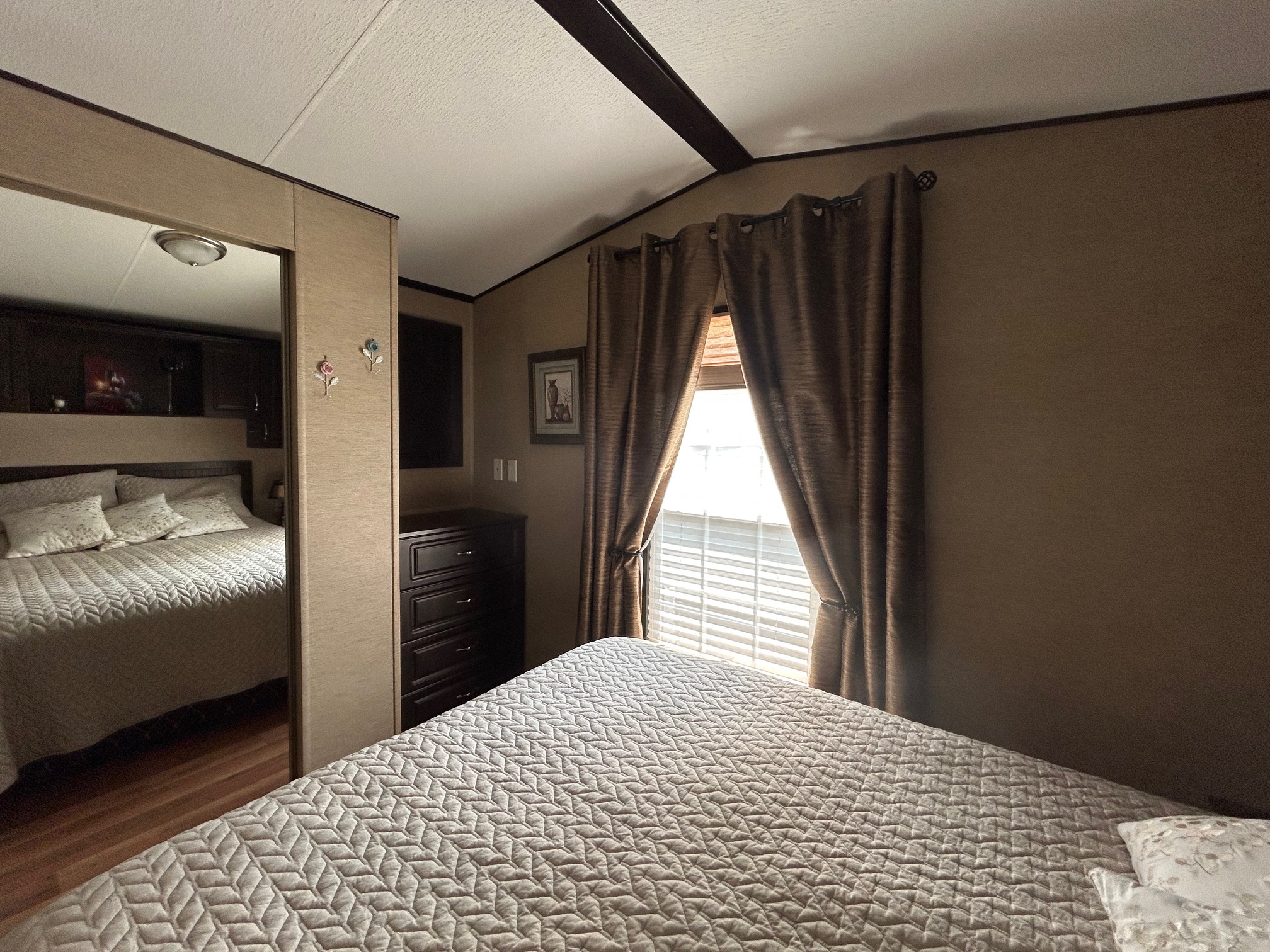 Site #539 Northlander Escape-2 bed- Limestone South Site #539 Northlander Escape-2 bed- Limestone South