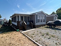 NEW LISTING!!!  Site # 568-Northlander Reflection-3 bed- Limestone South