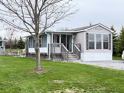 2007 Northlander Escape- 2 bed-12' X 34'- Limestone Acres South