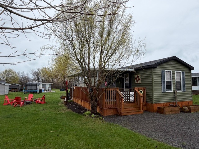 NEW LISTING!!! Site #574- 2017 Northlander Reflection, 3 bed, Limestone South