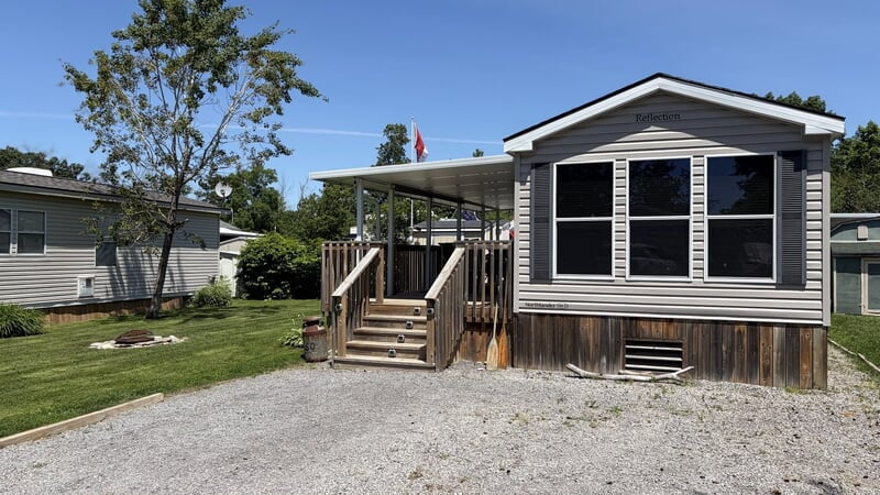 NEW LISTING!!! SITE #60-2013 NORTHLANDER REFLECTION-12'x36'-2 BED-MAIN PARK NEW LISTING!!! SITE #60-2013 NORTHLANDER REFLECTION-12'x36'-2 BED-MAIN PARK