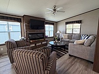 NEW PRICE!!!  Site #1045-WATERFRONT-2016 Northlander Escape-1 1/2 wide-3 bed-Pebble Beach