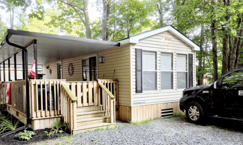 SITE #220 -WOW!!! MAKE AN OFFER!! -2013 Northlander Reflection-12'x35'- 2 bed-Main Park SITE #220 -WOW!!! MAKE AN OFFER!! -2013 Northlander Reflection-12'x35'- 2 bed-Main Park