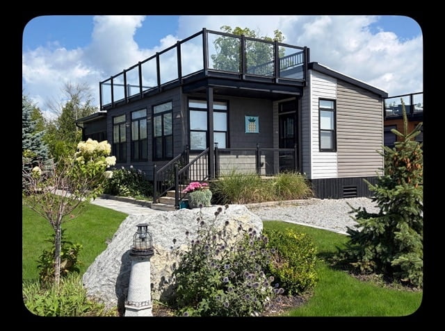 NEW LISTING!!! 2017 NORTHLANDER ESCAPE- PEBBLE BEACH WATERVIEW