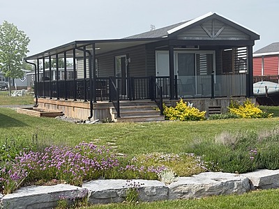 Site #1037-WATERFRONT-2016 Northlander  EscapE- 2 bed