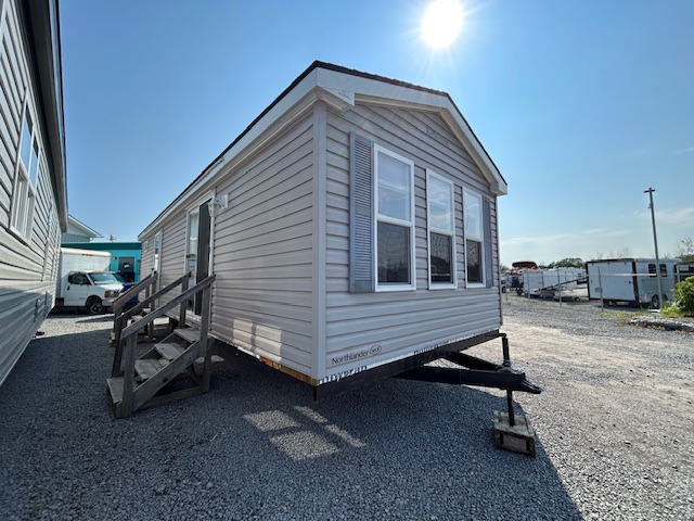 Sales Lot--2016 Northlander Reflection- 2 bed-